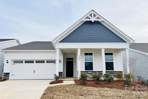 1085 Mapletree Ln, Indian Trail, NC, 28079-4403 | Card Image