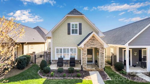 7526 Fairway Villa Cir, Denver, NC, 28037-0309 | Card Image