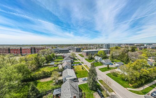 21 Eastwood Ave N, Oshawa, ON, L1G3Y5 | Card Image