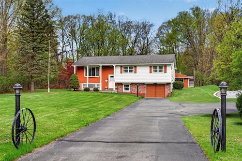 133 Blumel Rd, Middletown, NY, 10941-1240 | Card Image