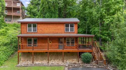 2377 Alpine Village Way, Pigeon Forge, TN, 37863 | Card Image