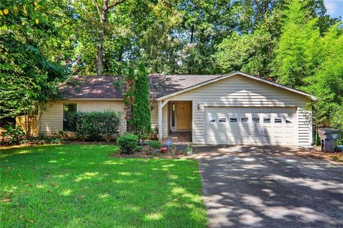1060 Park Forest Dr Nw, Lilburn, GA, 30047-3570 | Card Image