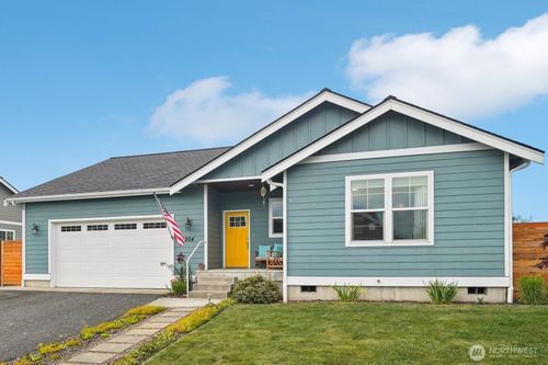 204 Regent Ct, Nooksack, WA, 98276-8000 | Card Image