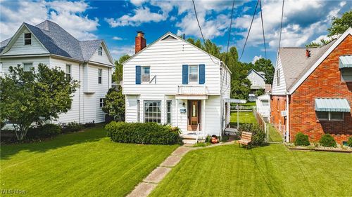 1055 W Virginia Ave, Parkersburg, WV, 26104-1761 | Card Image