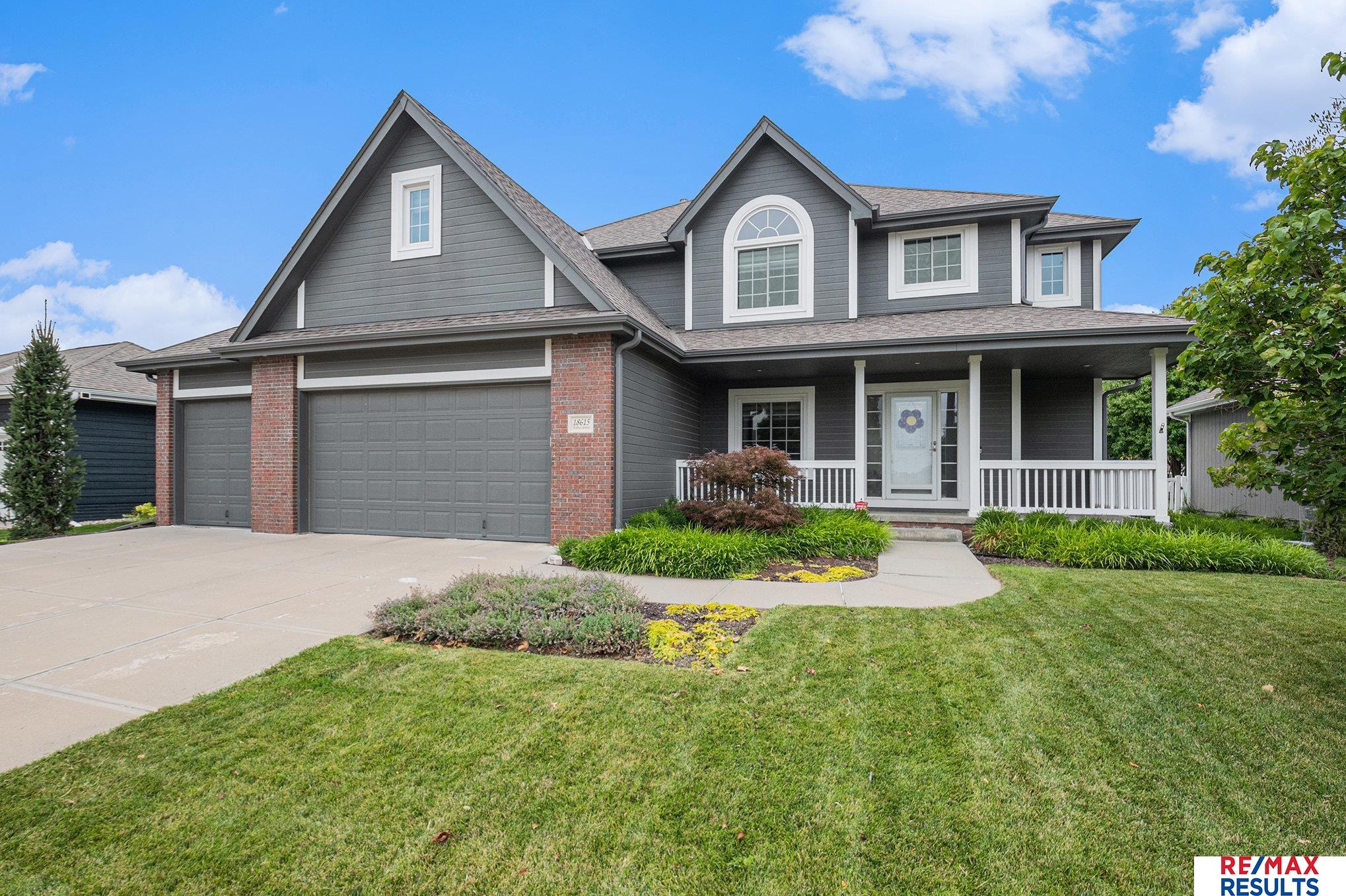 Edna St, Omaha, NE 68136