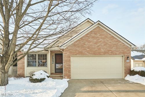 5161 Westwind Circle Nw, North Canton, OH, 44720 | Card Image