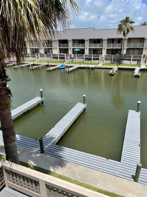 1911 Bayhouse Dr, Rockport, TX, 78382-3536 | Card Image