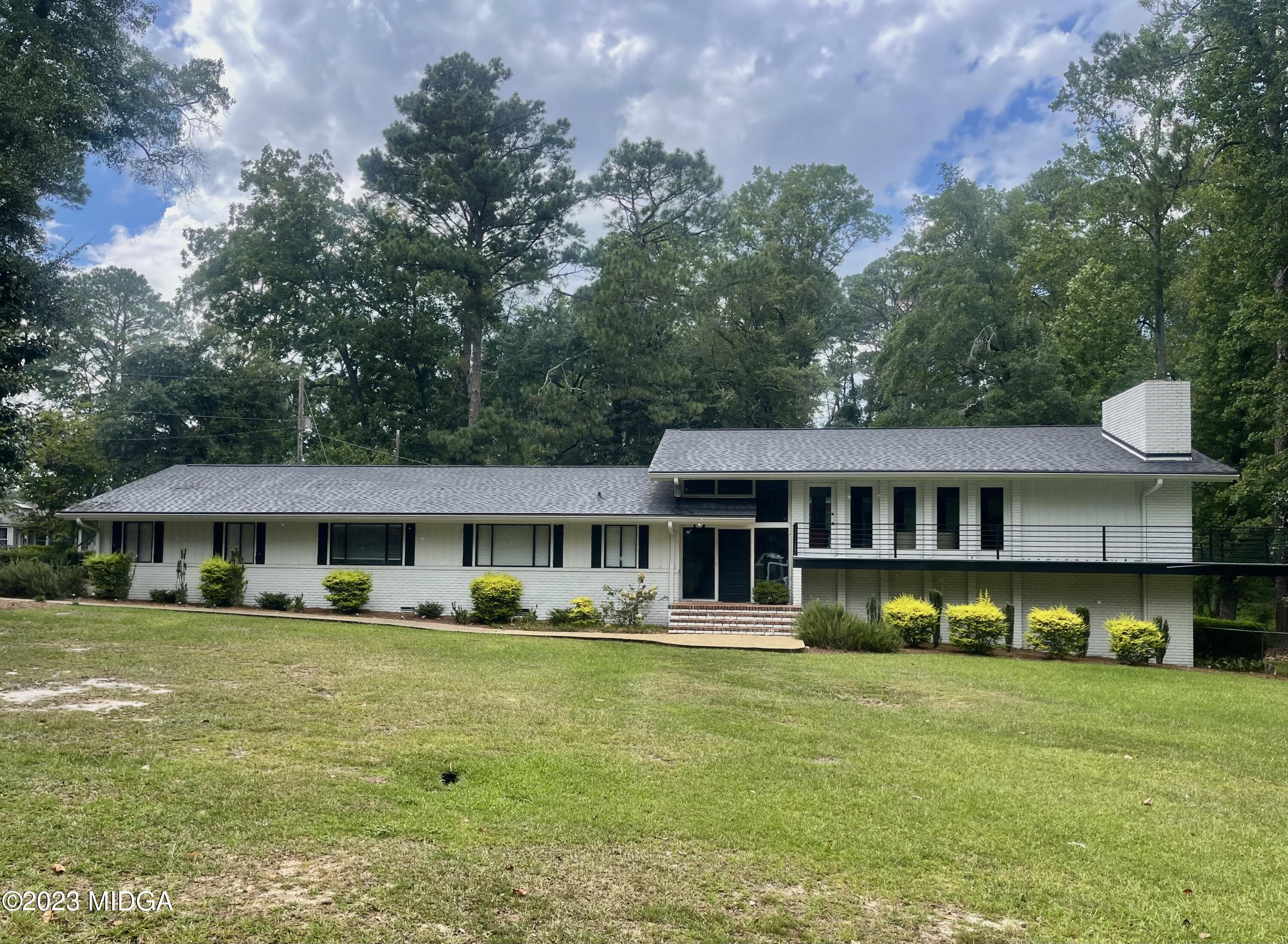 5th Ave, Eastman, GA 31023