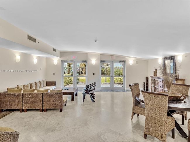 APT-506 - 2600 Sw 27 Th Ave, Condo with 2 bedrooms, 2 bathrooms and null parking in Miami FL | Image 36