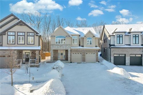 285 Sedgewood St, Kitchener, ON, N2P0J6 | Card Image