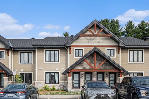 210-83 St-Moritz Trail, Embrun, ON, K0A1W0 | Card Image
