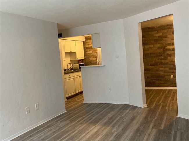 206 - 200 Kellywood Mnr, Condo with 1 bedrooms, 1 bathrooms and null parking in New Kensington PA | Image 6