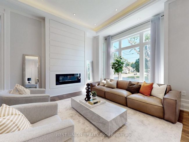 43 Dromore Cres, House other with 7 bedrooms, 6 bathrooms and 2 parking in North York ON | Image 4