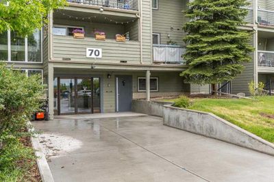 2135 - 70 Glamis Dr Sw, Condo with 1 bedrooms, 1 bathrooms and 1 parking in Calgary AB | Image 1