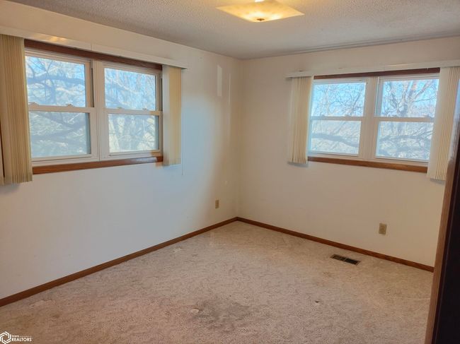 32669 Walnut Ave, Home with 3 bedrooms, 3 bathrooms and 2 parking in Coon Rapids IA | Image 19