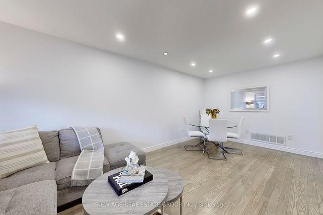 1506 Harwood Dr, House attached with 4 bedrooms, 3 bathrooms and 1 parking in Milton ON | Image 8