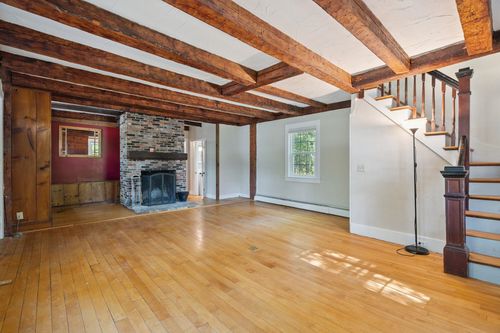 295 Andover Rd, New London, NH, 03257-5906 | Card Image