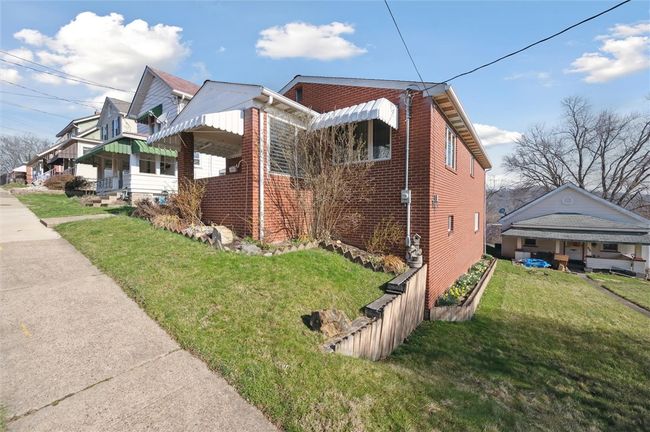 502 Sycamore St, House other with 3 bedrooms, 2 bathrooms and 2 parking in Vandergrift PA | Image 4