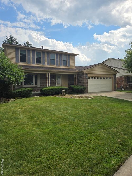 42479 Redfern St, Canton, MI, 48187-3451 | Card Image