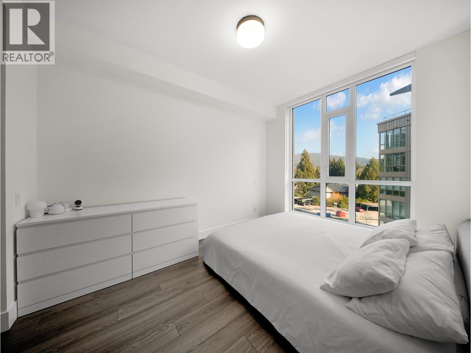 Residential in North Vancouver 4
