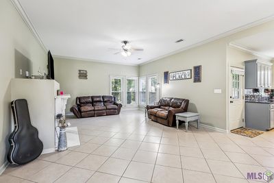 6216 Woodbend Dr, House other with 3 bedrooms, 2 bathrooms and null parking in Zachary LA | Image 3