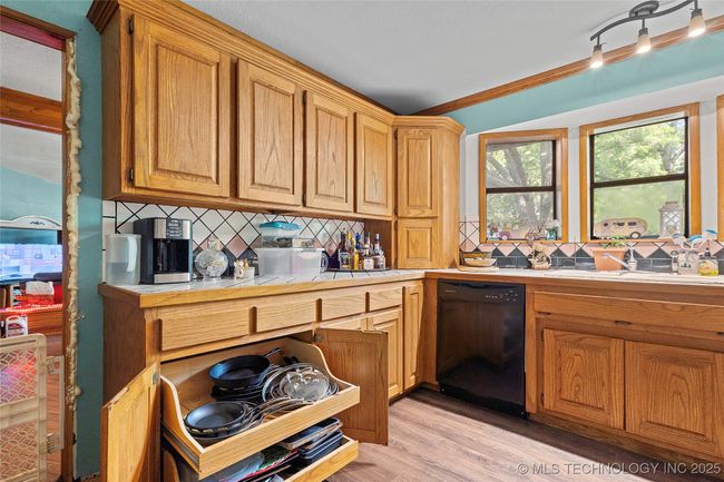6721 Swayback Rd, House other with 3 bedrooms, 2 bathrooms and null parking in Sulphur OK | Image 18