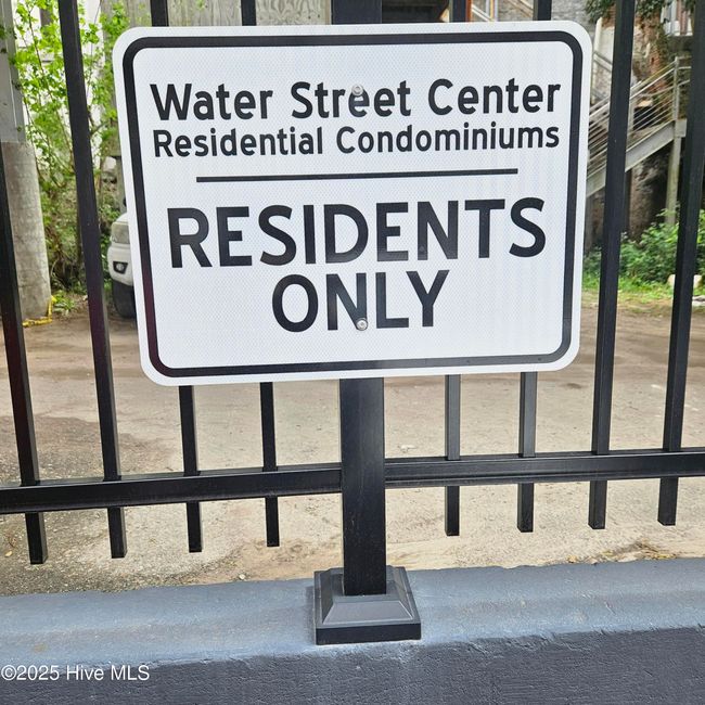 WSC Parking for "Residents Only" Sign | Image 46