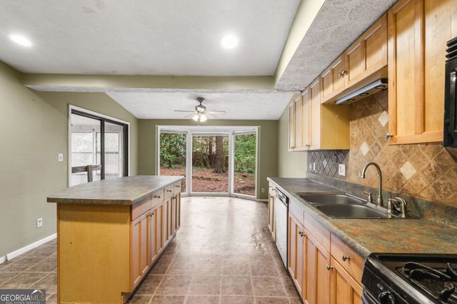 650 Sailwind Dr, House other with 4 bedrooms, 2 bathrooms and null parking in Roswell GA | Image 10