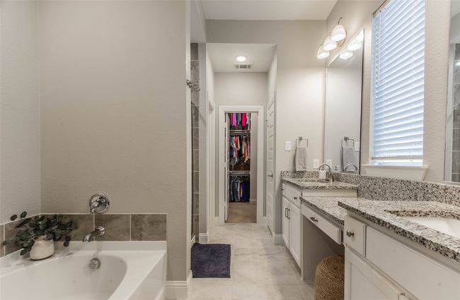 Master Bathroom | Image 20
