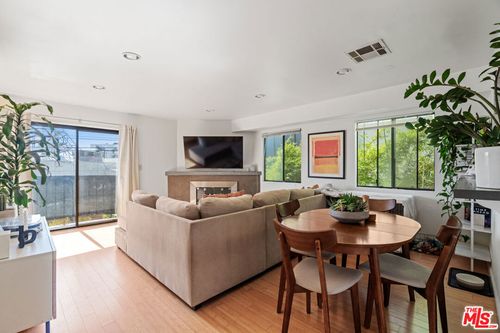apt-4-2480 Penmar Ave, Venice, CA, 90291-5075 | Card Image