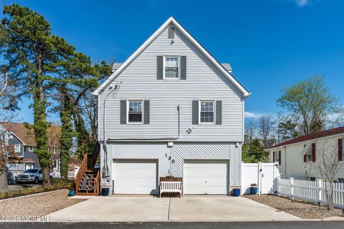 130 Bay Ave, Island Heights, NJ, 08732-7701 | Card Image
