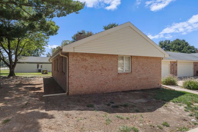 0 - 4 Fields E, Condo with 2 bedrooms, 2 bathrooms and 2 parking in Champaign IL | Image 28