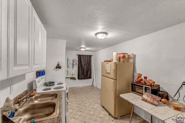 1262 Sw Clay St, Home with 0 bedrooms, 0 bathrooms and null parking in Topeka KS | Image 10