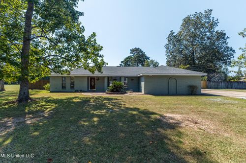 102 Little John Dr, Petal, MS, 39465-8824 | Card Image