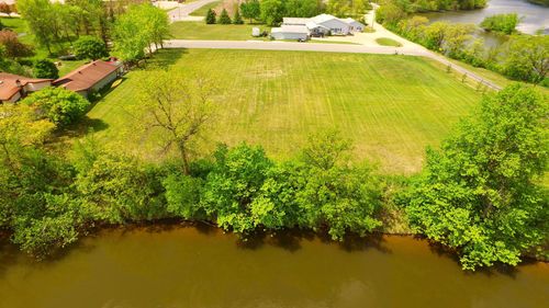106 Breezy Dr, Thief River Falls, MN, 56701-3402 | Card Image