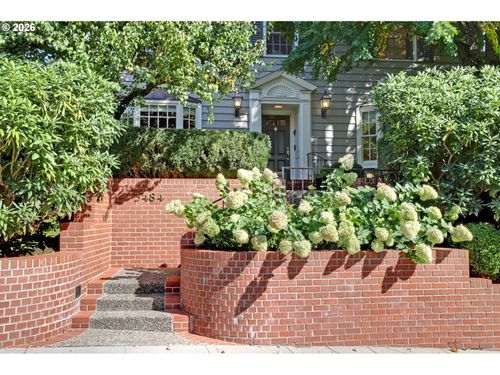 3484 Sw Brentwood Dr, Portland, OR, 97201-1620 | Card Image