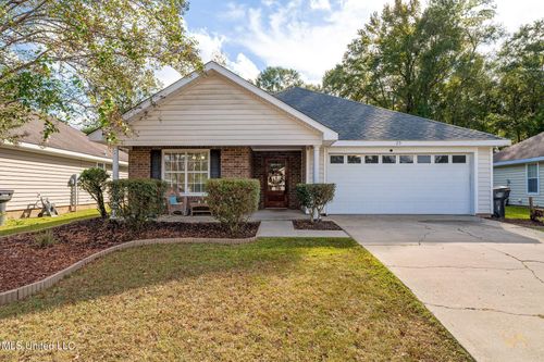 23 Whitestone Ct, Hattiesburg, MS, 39402-3266 | Card Image