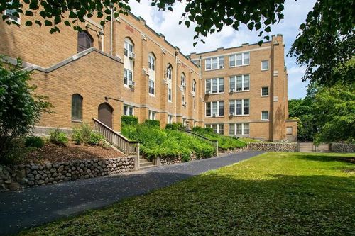 330 Main St, Fairhaven, MA, 02719-3371 | Card Image