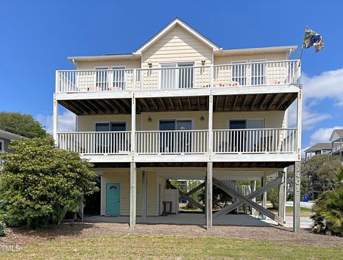 1401 S Shore Dr, Surf City, NC, 28445-6769 | Card Image