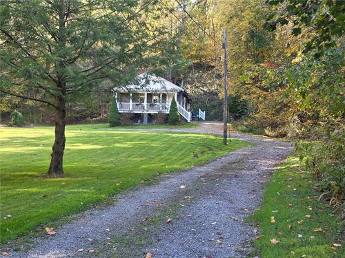 2101 Hamilton St, Shenango Twp, PA, 16101 | Card Image