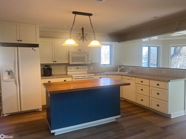 60 Country Club Dr, House other with 3 bedrooms, 2 bathrooms and null parking in Humboldt IA | Image 32