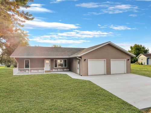 122 2nd St E, Tracy, MN, 56175-1543 | Card Image