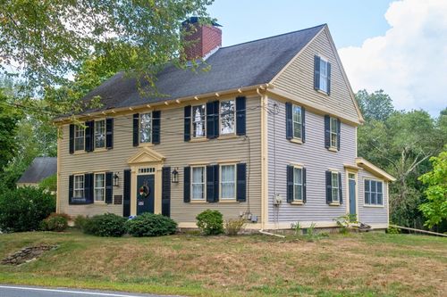 10 Mill St, Assonet, MA, 02702-1104 | Card Image