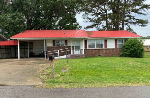 704 Barbara Dr, Walnut Ridge, AR, 72476-8483 | Card Image