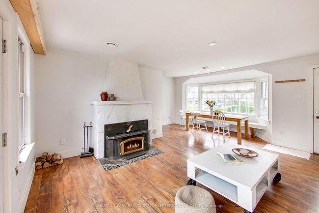 2016 James St E, House other with 3 bedrooms, 2 bathrooms and 2 parking in Bright's Grove ON | Image 6