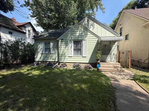 3030 Queen Ave N, Minneapolis, MN, 55411-1061 | Card Image
