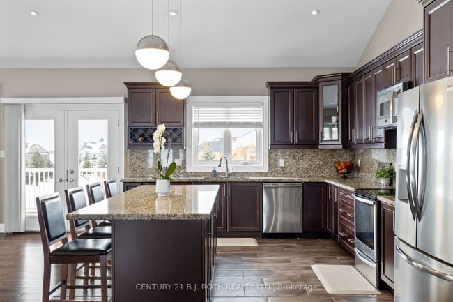 10 Brolley Cres, House other with 4 bedrooms, 4 bathrooms and 10 parking in Thornton ON | Image 8