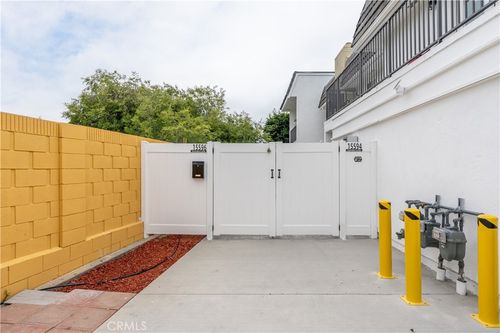 15596 Dawnson, Huntington Beach, CA, 92647 | Card Image