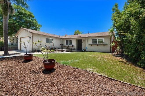 9401 Lake Canyon Rd, Santee, CA, 92071-1319 | Card Image