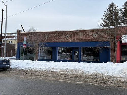 365 Huron Ave, Cambridge, MA, 02138-6831 | Card Image